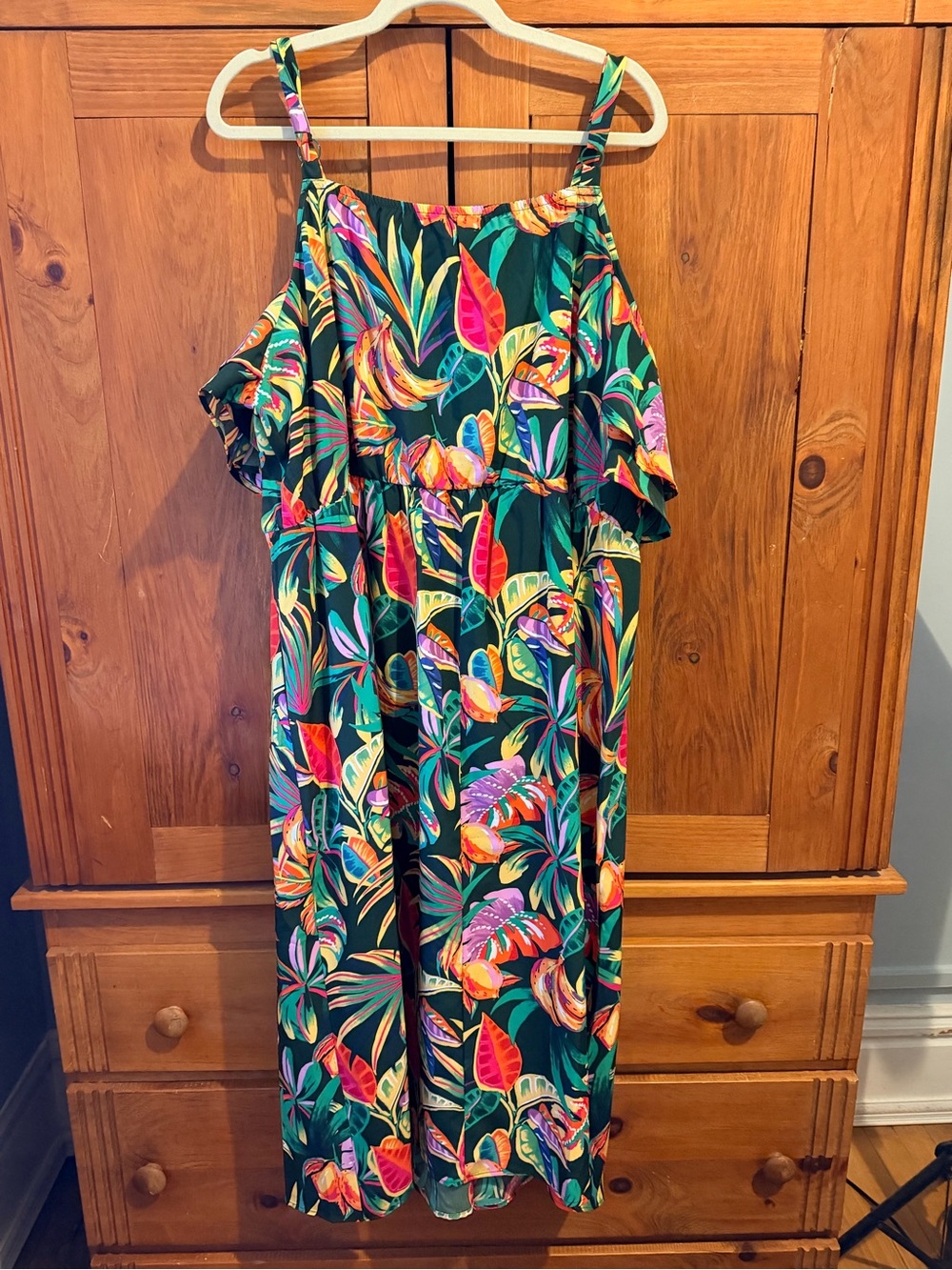 BloomChic Green Tropical Cold-Shoulder Midi Dress - Picture 7 of 7